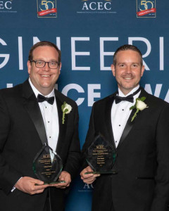 acecAward Aaylor Kelly and Ben Shinabery accepting ACEC award
